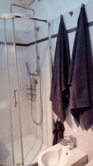 Appartamento Mama Monolocale Terrazzo Vista Mare Βεντιμίλια Εξωτερικό φωτογραφία