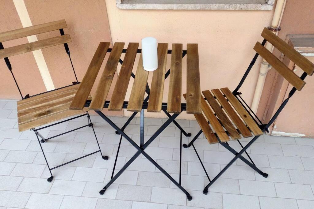 Appartamento Mama Monolocale Terrazzo Vista Mare Βεντιμίλια Εξωτερικό φωτογραφία